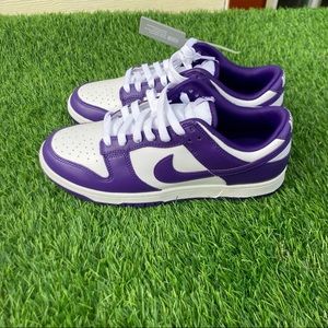 Nike dunks low purple mens 9.5 / w 11